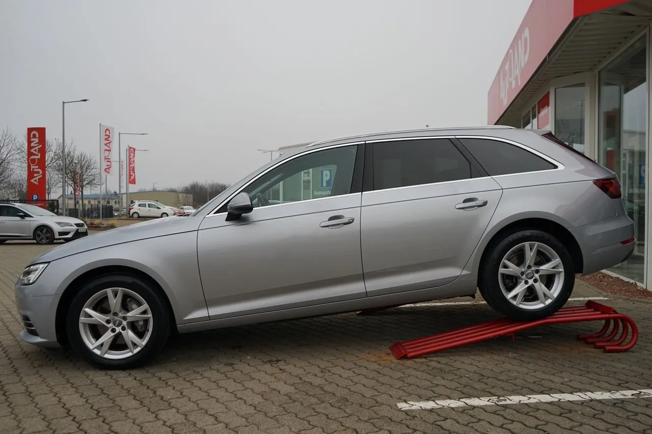 Audi A4 2.0 TDI Avant sport Navi...  Image 3