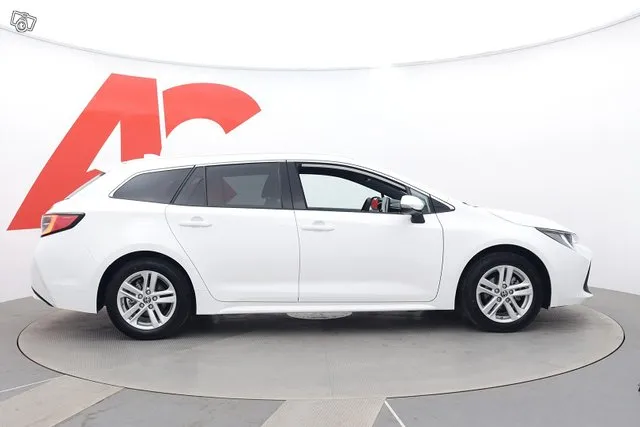 Toyota Corolla Touring Sports 1,8 Hybrid Prestige Edition -  Image 6