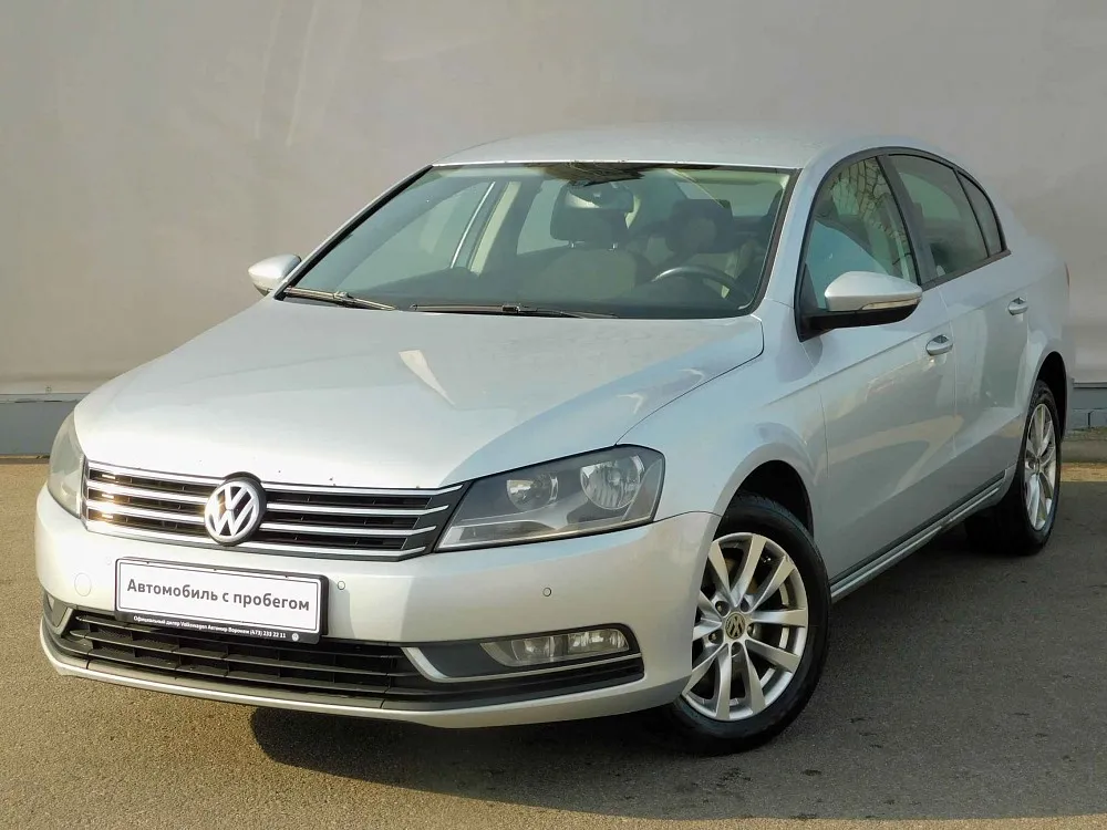 Volkswagen Passat Image 1